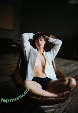 Vivien (Vivi) König / vivi_koenig nude photo #0127