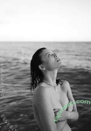 Vivien (Vivi) König / vivi_koenig nude photo #0155