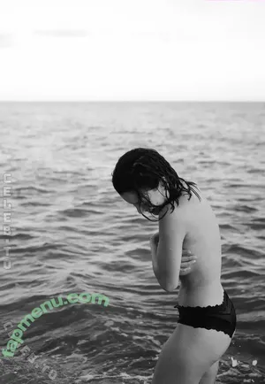 Vivien (Vivi) König / vivi_koenig nude photo #0159