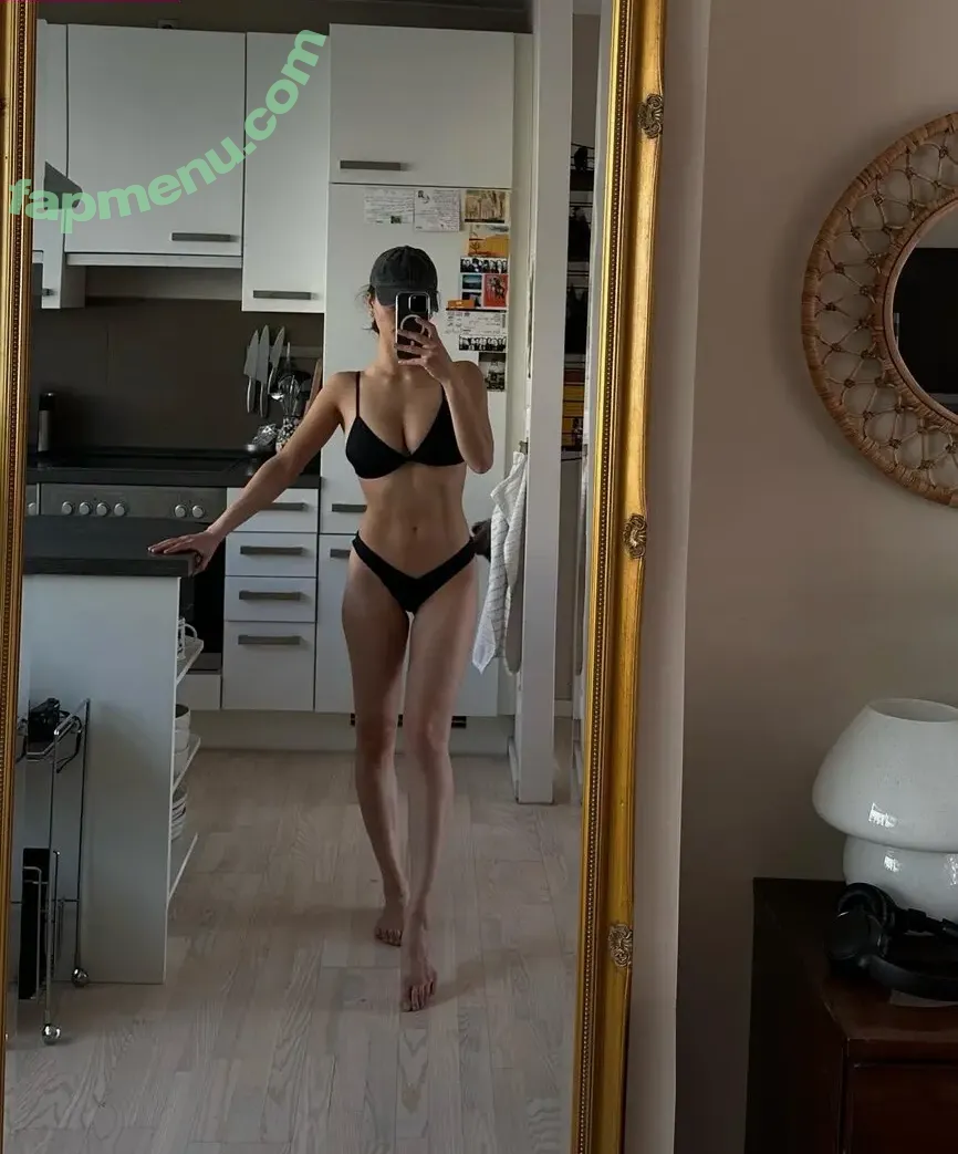 Vivien (Vivi) König nude photo #0018 (vivi_koenig)
