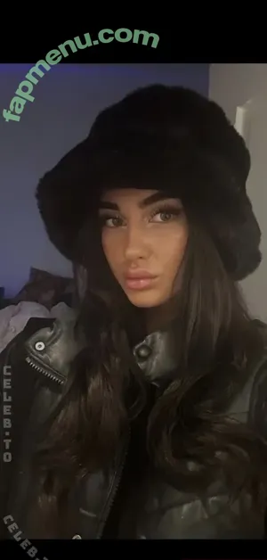 Vivienlecron nude photo #0012