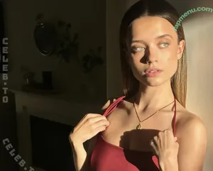 Vivienne.gr / einfachrecht nude photo #0038