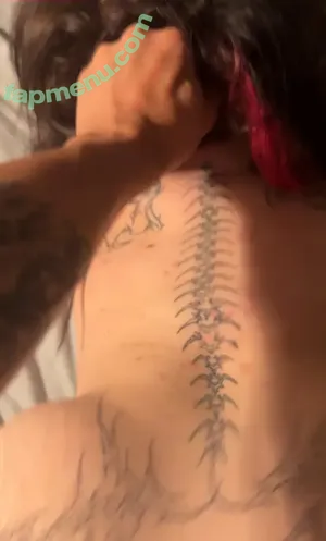 vivika / carbwlitio / fragiletodeath / fragilevivi / rottwndoll nude photo #0024