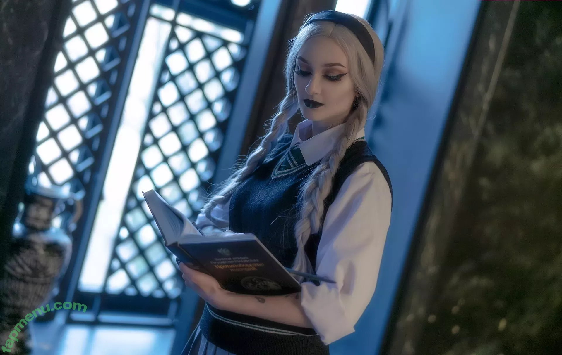 Vixena Siren nude photo #0142 (vixena_siren)