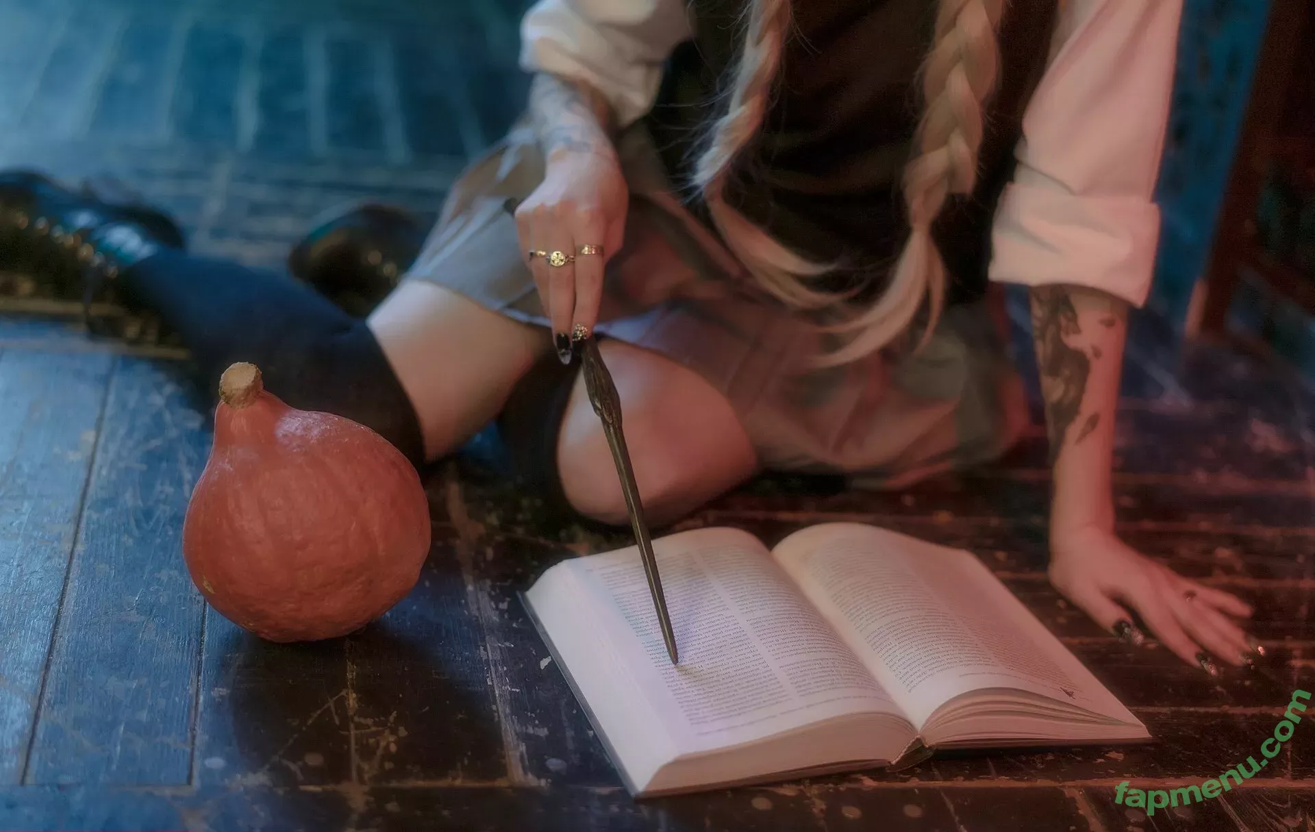 Vixena Siren nude photo #0146 (vixena_siren)