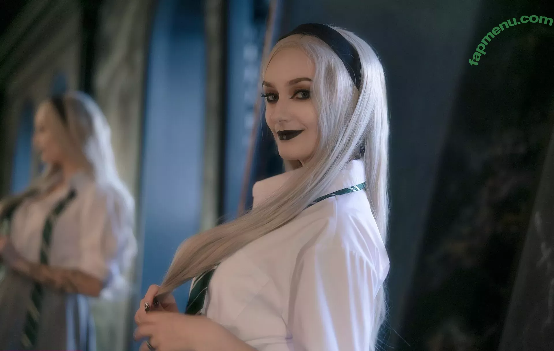 Vixena Siren nude photo #0155 (vixena_siren)