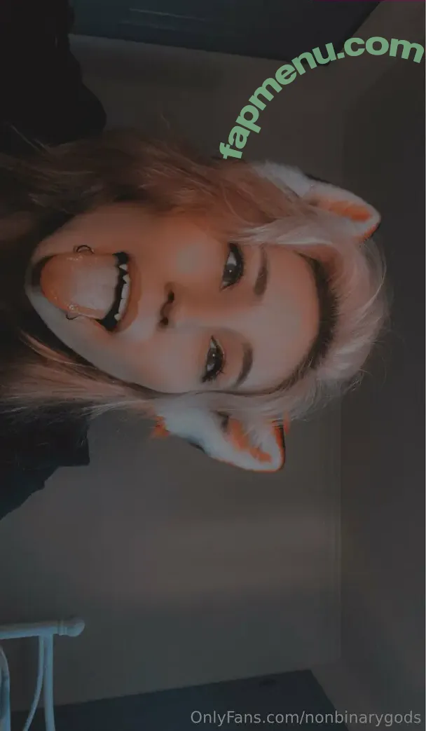 vixendeity nude photo #0006 (vixendeity)