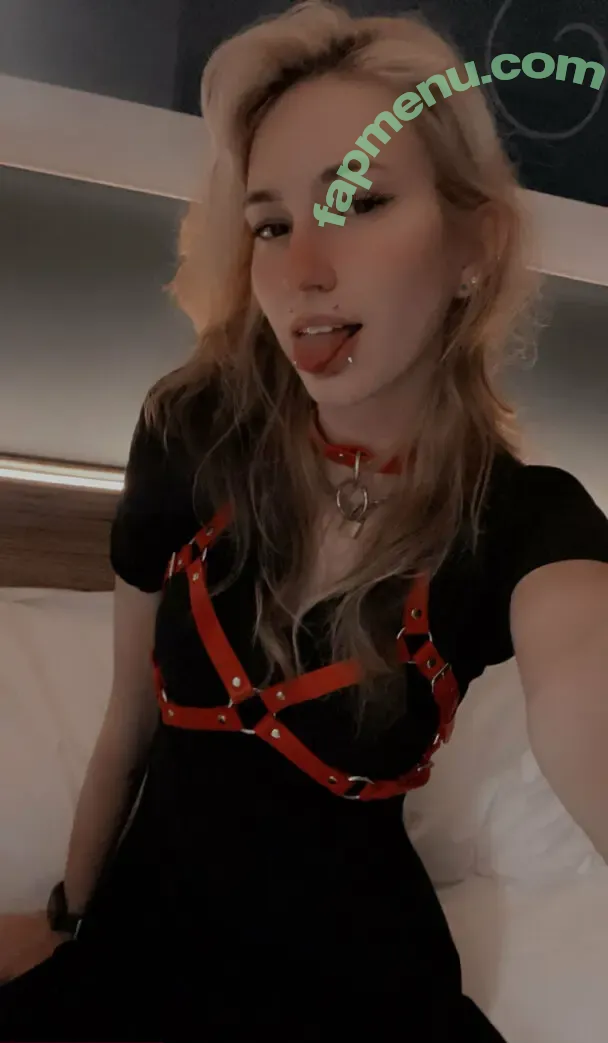 vixendeity nude photo #0030 (vixendeity)