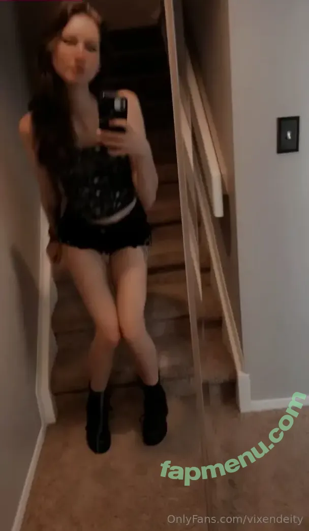 vixendeity nude photo #0048 (vixendeity)