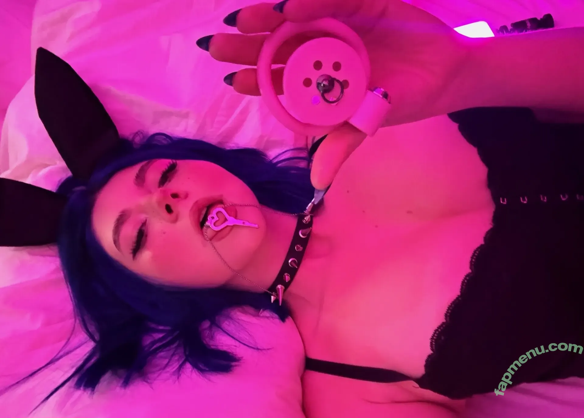 Vixenp nude photo #1285 (officialvixenv / vixenp_)