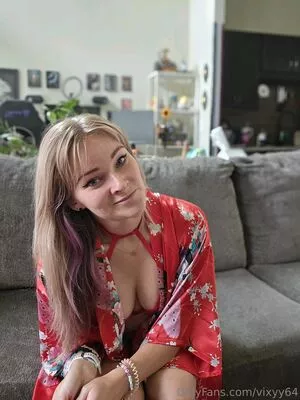 Vixyy64 / vixythepixie nude photo #0062