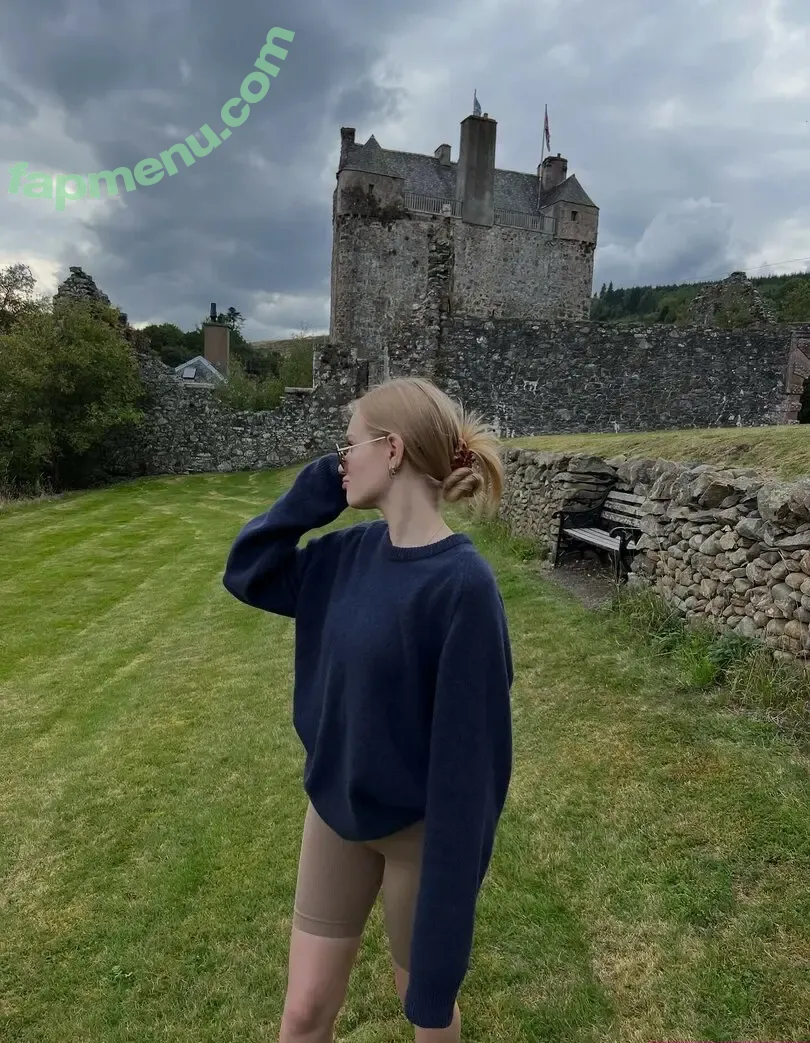 Vladababy nude photo #0512 (Vlada Dobryak / Vladaelfie)