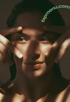 vladigal / vladigalagan nude photo #0002