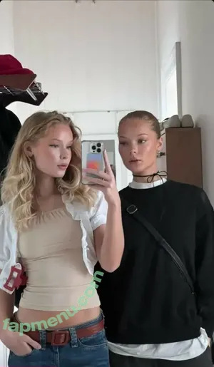 Vollan Twins / Sofie and Idunn Vollan / idunnvollan nude photo #0006