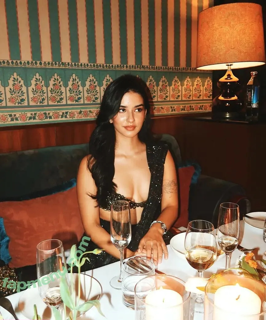 Vrinda Suri nude photo #0096 (vrindasurii)