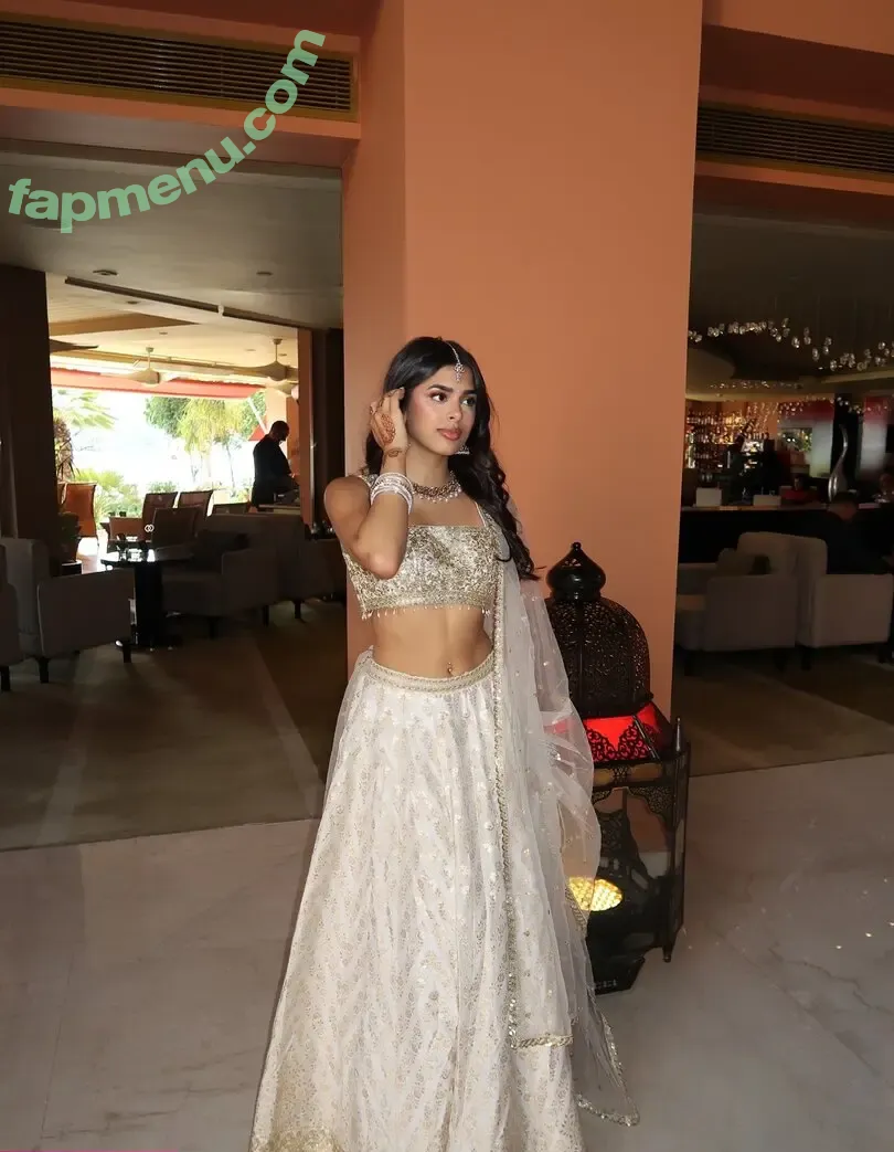 Vritika Parekh nude photo #0030 (vritika.parekh)