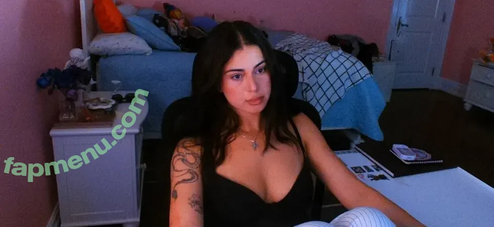 Vrosess nude photo #0042 (redcoveredroses / vrosess_)