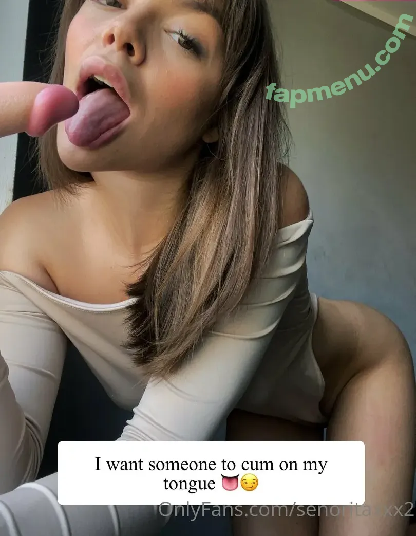 vvelliciia nude photo #0003 (heyheyzzy / juliaycht)