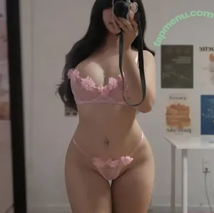 vyvybabiee / vynehellebore / vyvy.babieeeew nude photo #0025