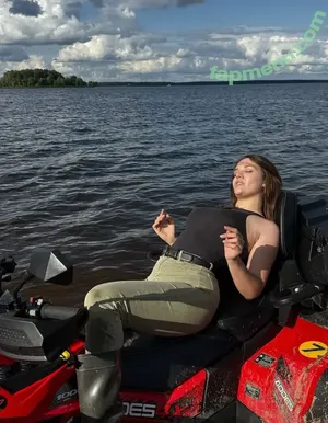 W.bery / w.bery2 / wbery / wbery2 nude photo #0015