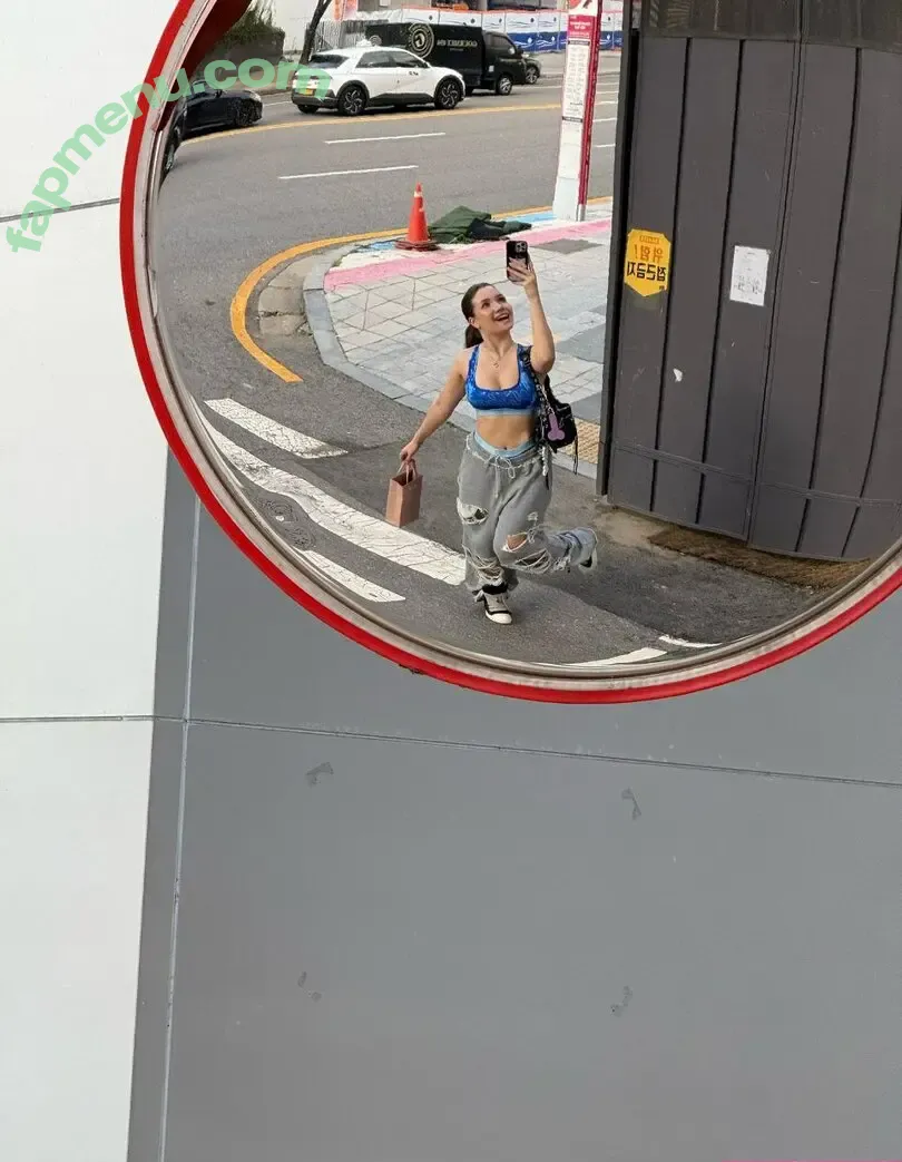 W.bery nude photo #0050 (w.bery2 / wbery / wbery2)