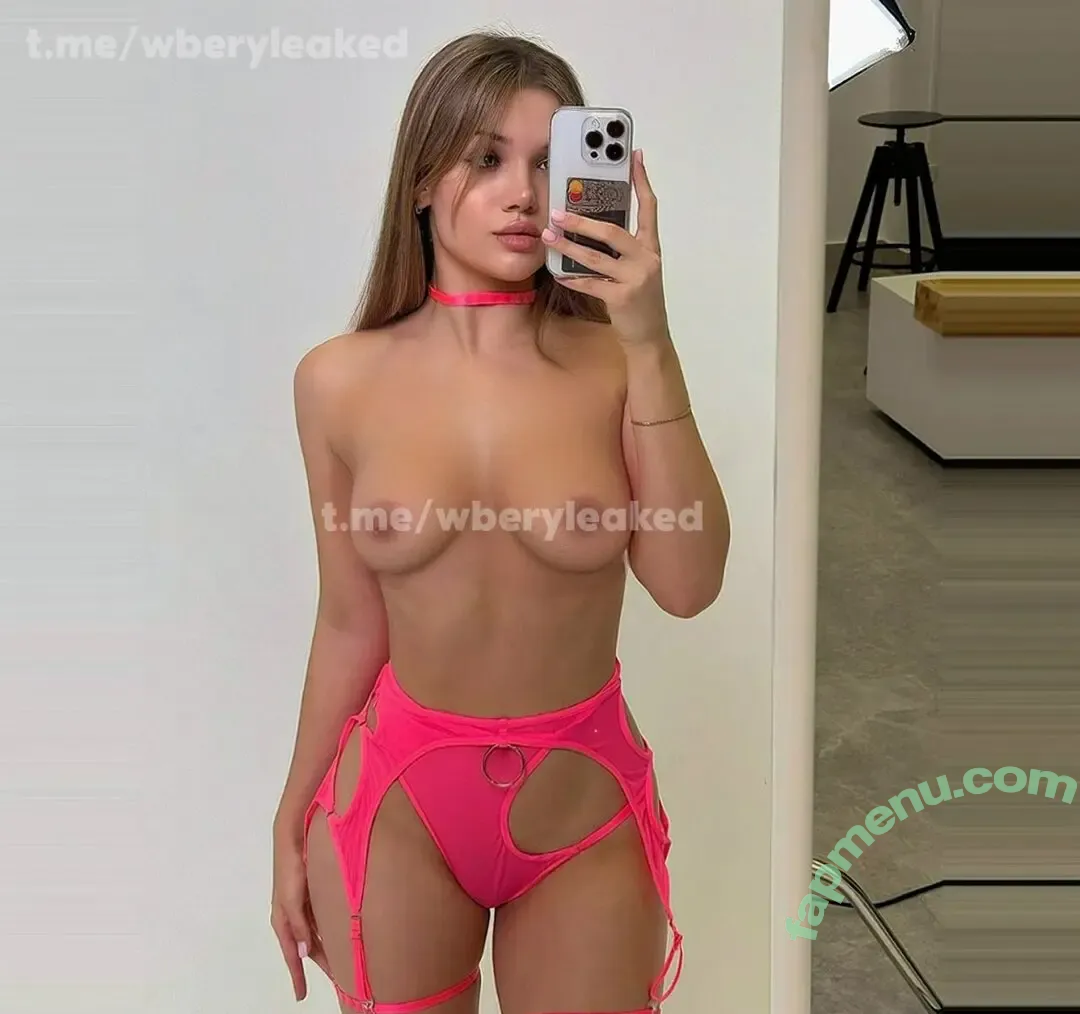 W.bery nude photo #0096 (w.bery2 / wbery / wbery2)