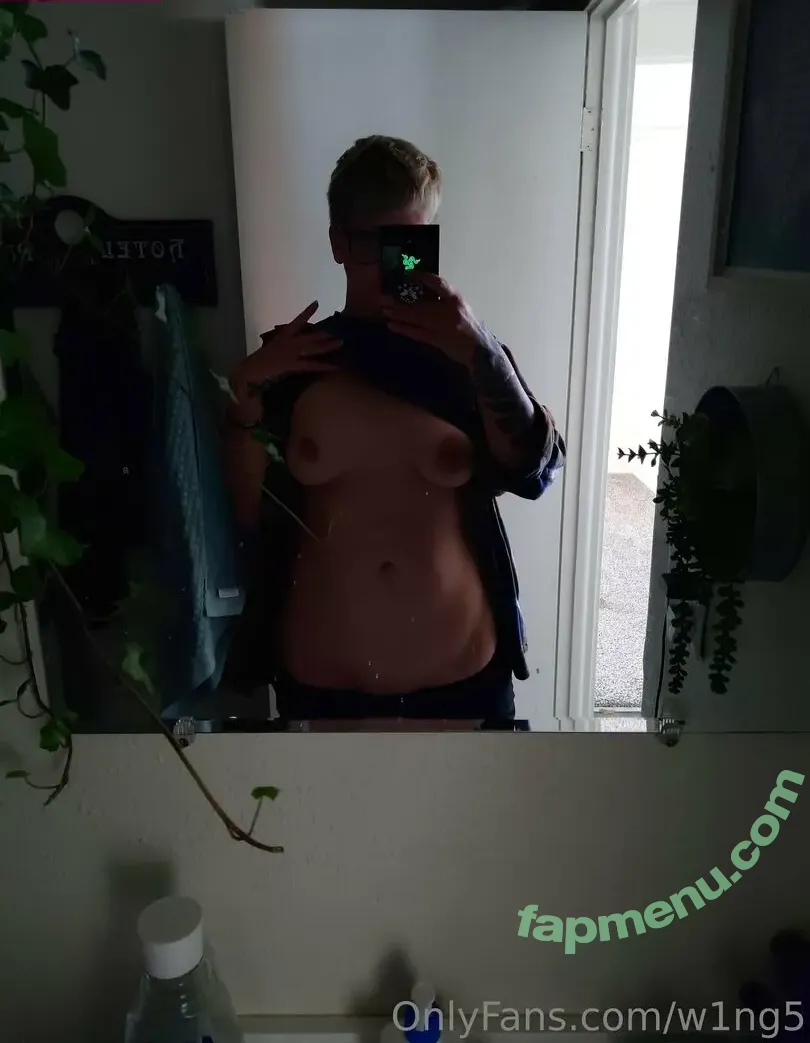 w1ng5 nude photo #0011 (ig_zekromm)