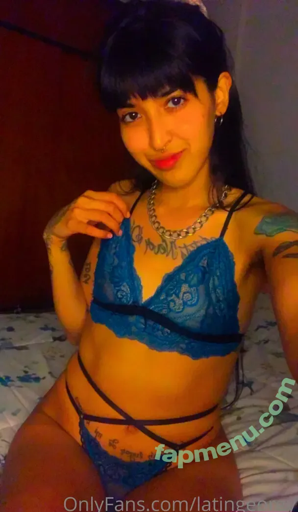 waanderlustury nude photo #0002 (wander_lustury)