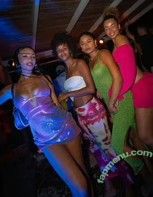 wahyne / beachhappy / wahyne_ nude photo #0239