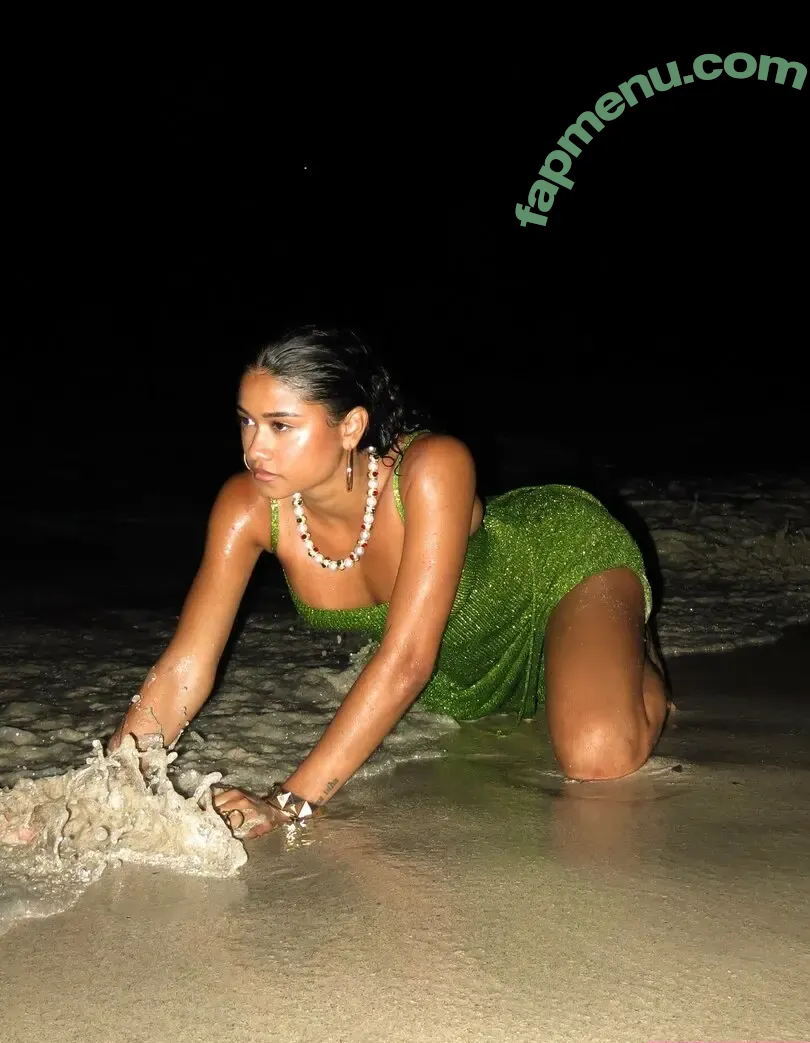 wahyne nude photo #0035 (beachhappy / wahyne_)