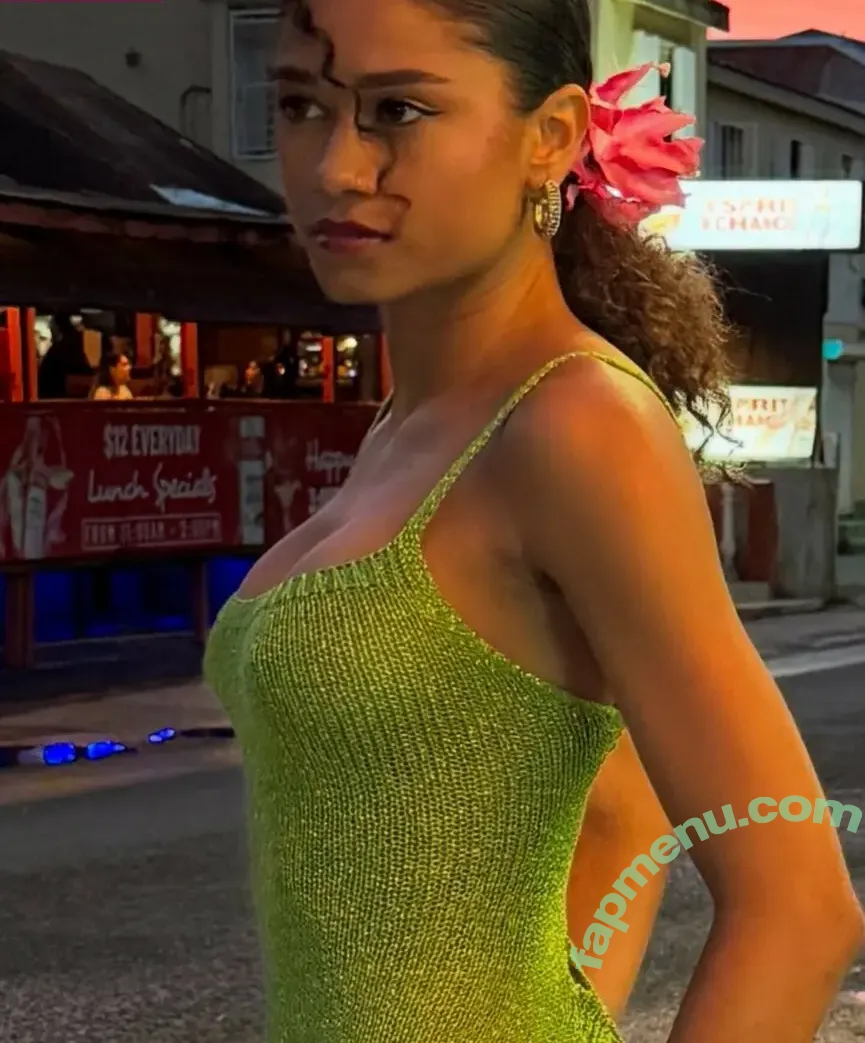 wahyne nude photo #0041 (beachhappy / wahyne_)
