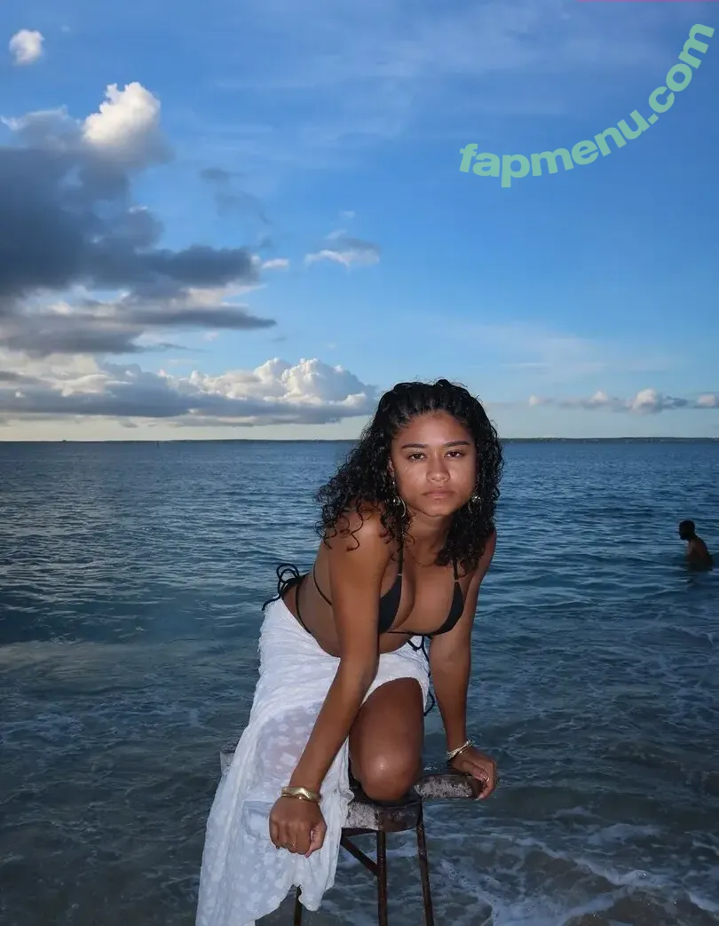 wahyne nude photo #0052 (beachhappy / wahyne_)