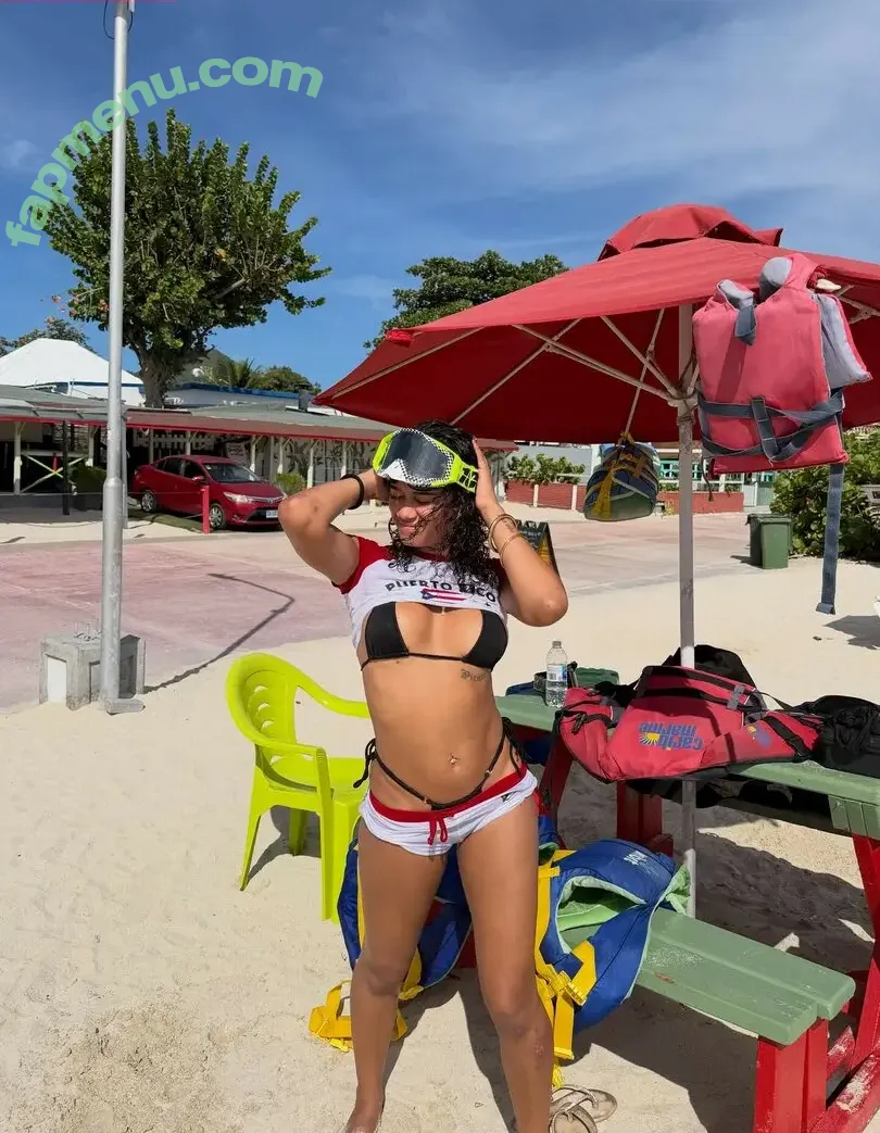 wahyne nude photo #0100 (beachhappy / wahyne_)