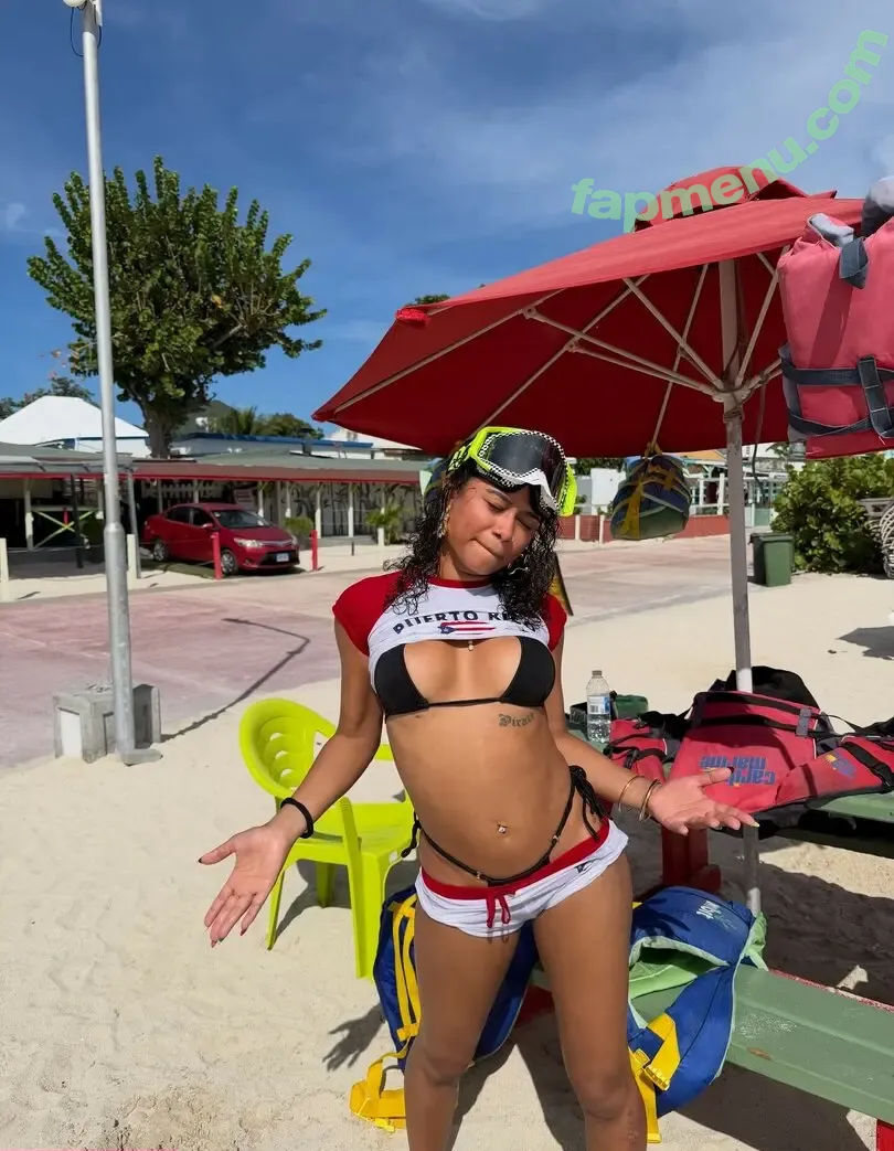 wahyne nude photo #0102 (beachhappy / wahyne_)