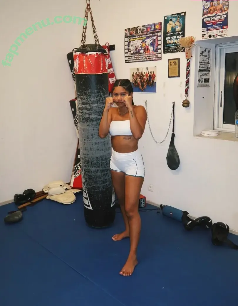 wahyne nude photo #0164 (beachhappy / wahyne_)