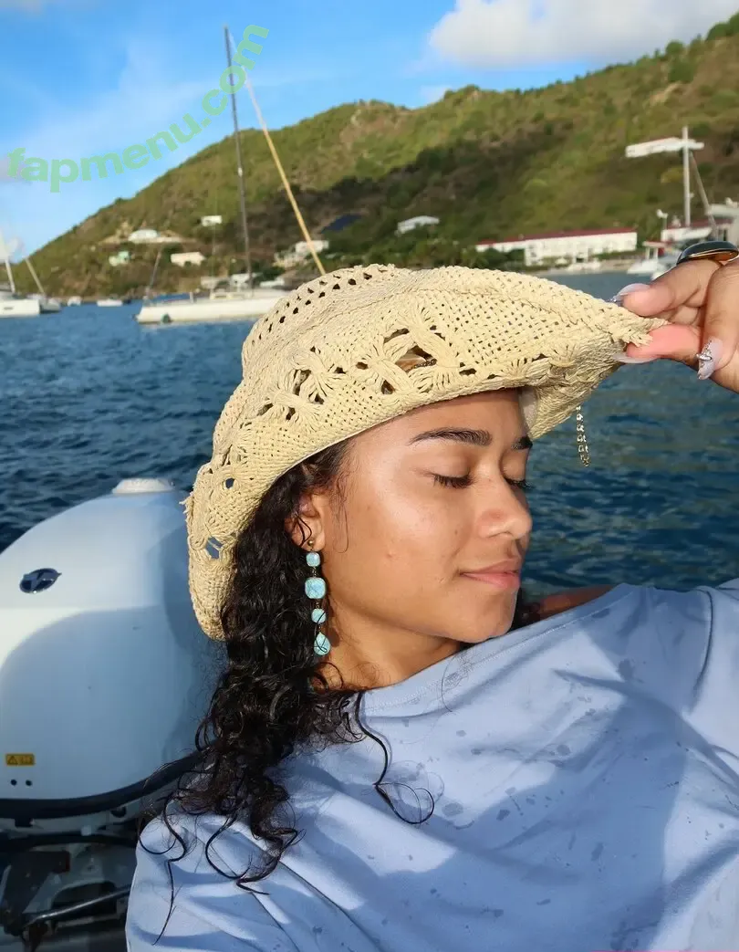 wahyne nude photo #0252 (beachhappy / wahyne_)