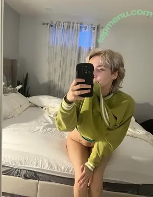 waifubear / beary_waifu nude photo #0035