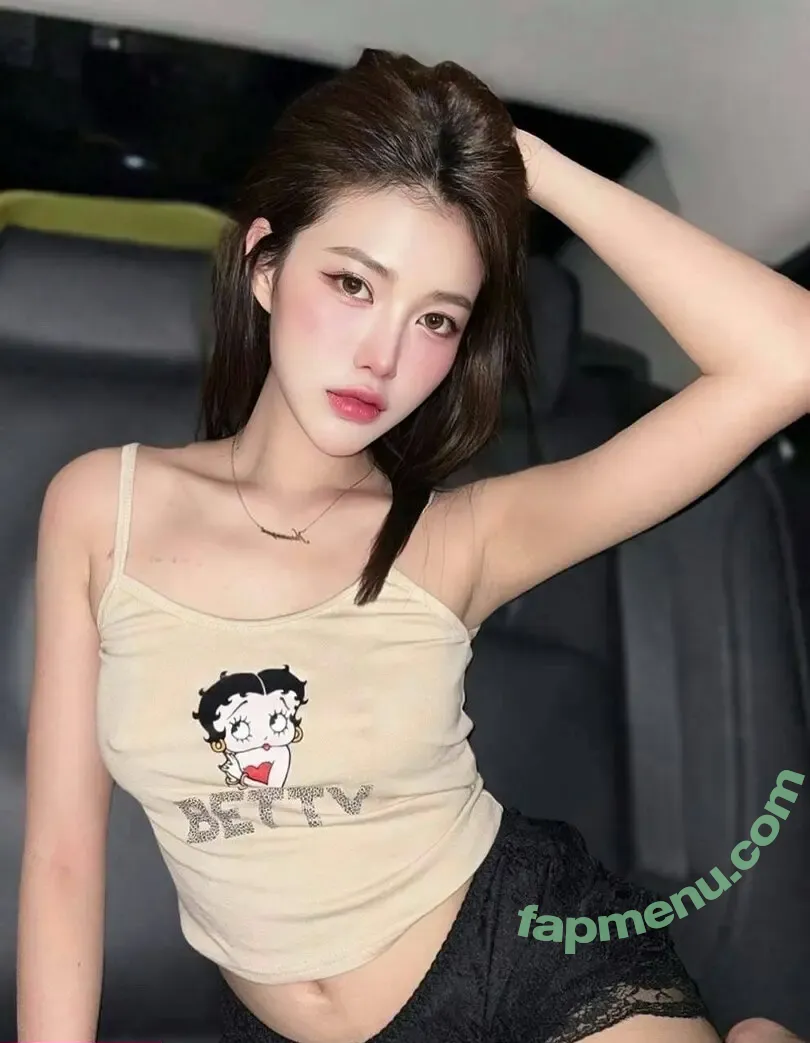 waifucutearia nude photo #0040 (waifucutearia)