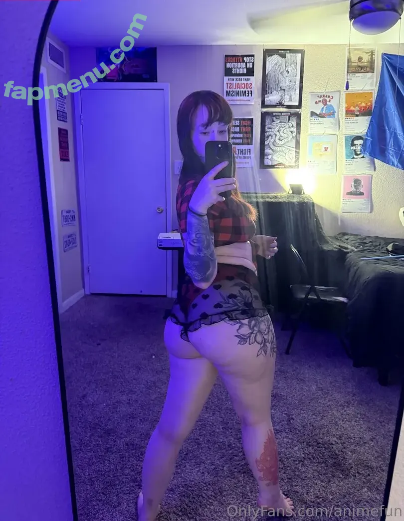 waifukrissylol nude photo #0017 (waifukrissyxoxo)