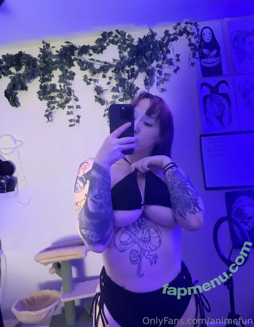 waifukrissylol nude photo #0023 (waifukrissyxoxo)