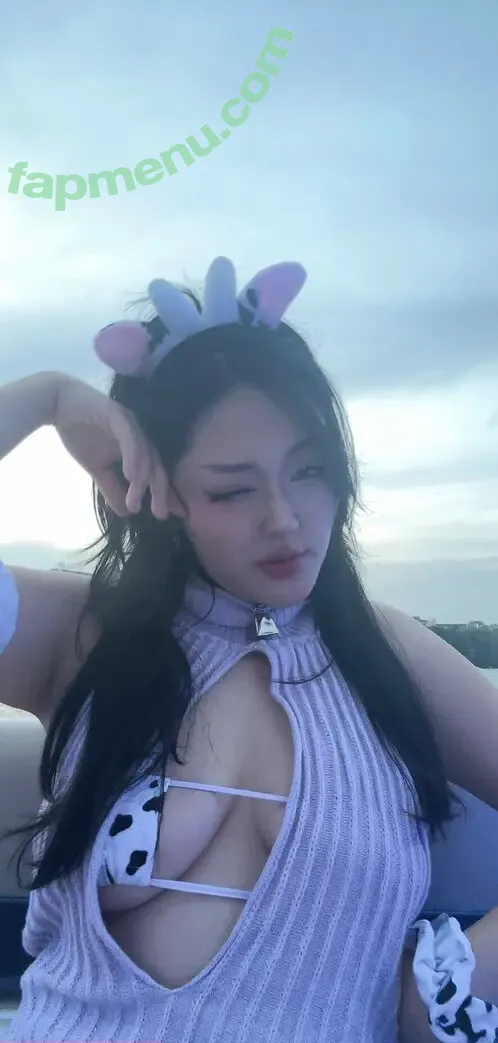 waifuwithanaifu nude photo #0054 (waifuwithanaifu)