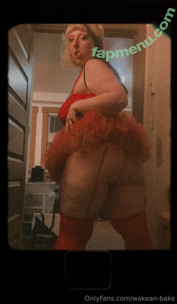 wakean-bake nude photo #0016 (wakenbakemusic)