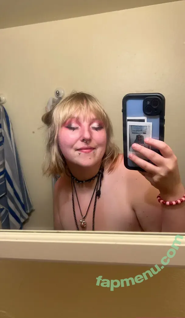 wakean-bake nude photo #0022 (wakenbakemusic)
