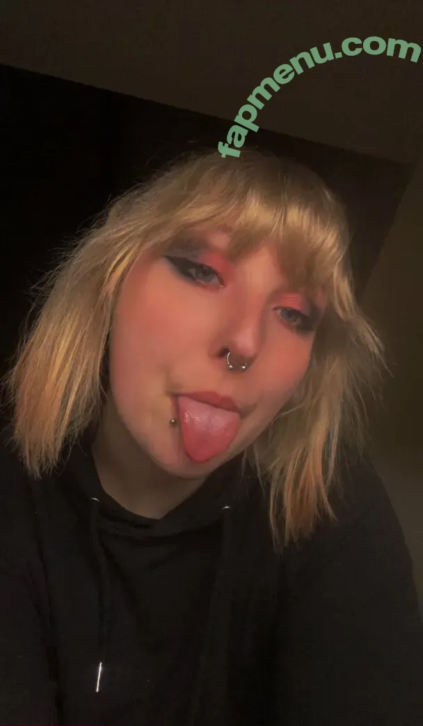 wakean-bake nude photo #0026 (wakenbakemusic)