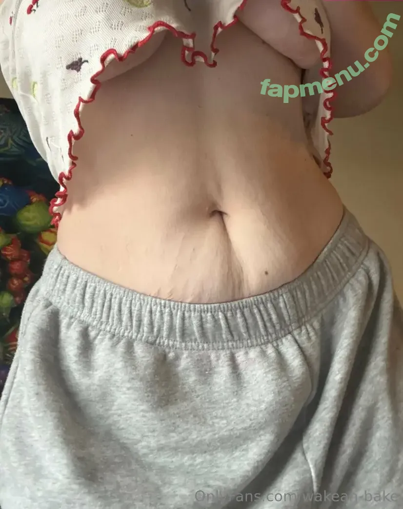 wakean-bake nude photo #0046 (wakenbakemusic)