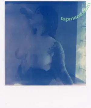  nude photo #0004