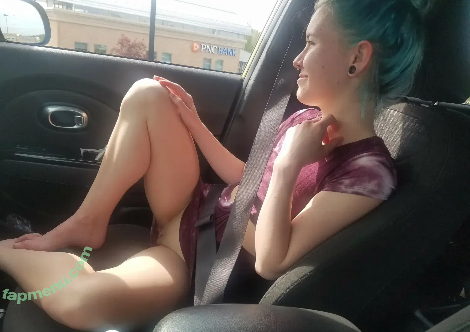 walkingsiren_ nude photo #0004 (siren_hunni)