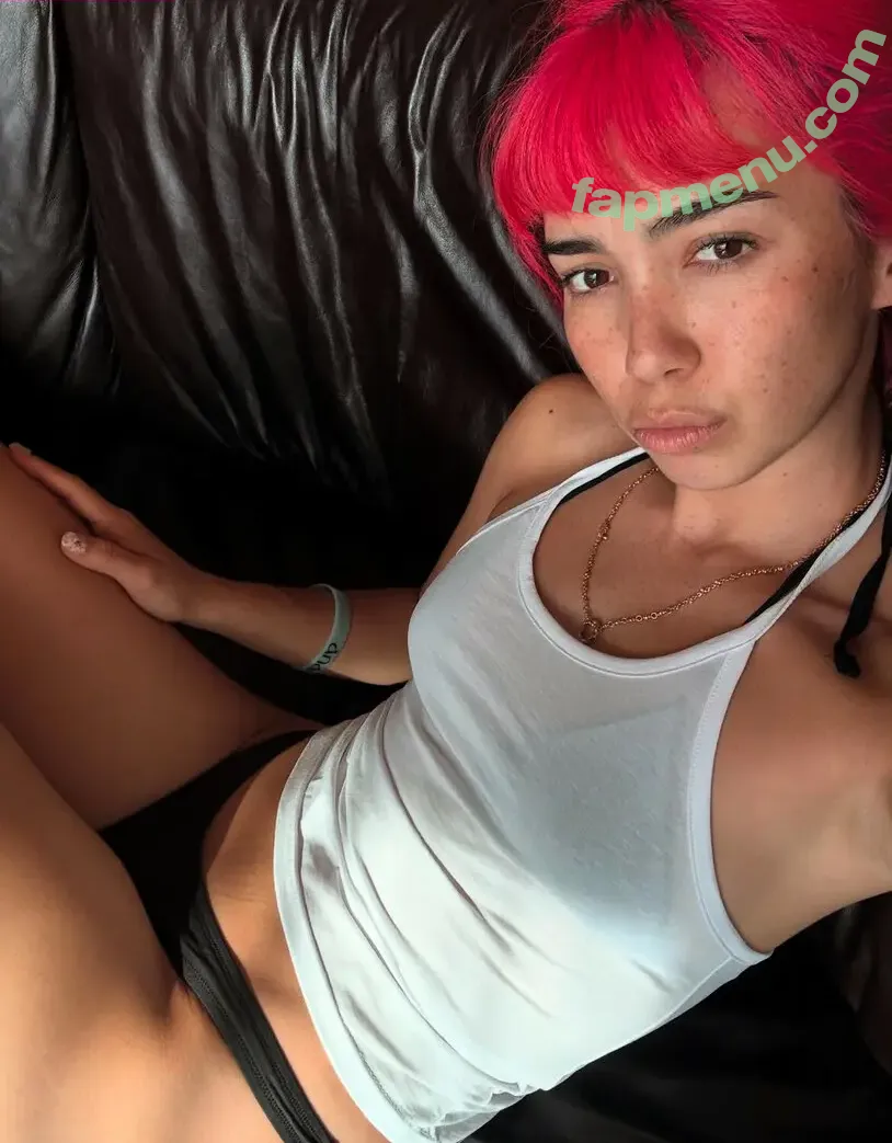 Wallice nude photo #0018 (Wallice)