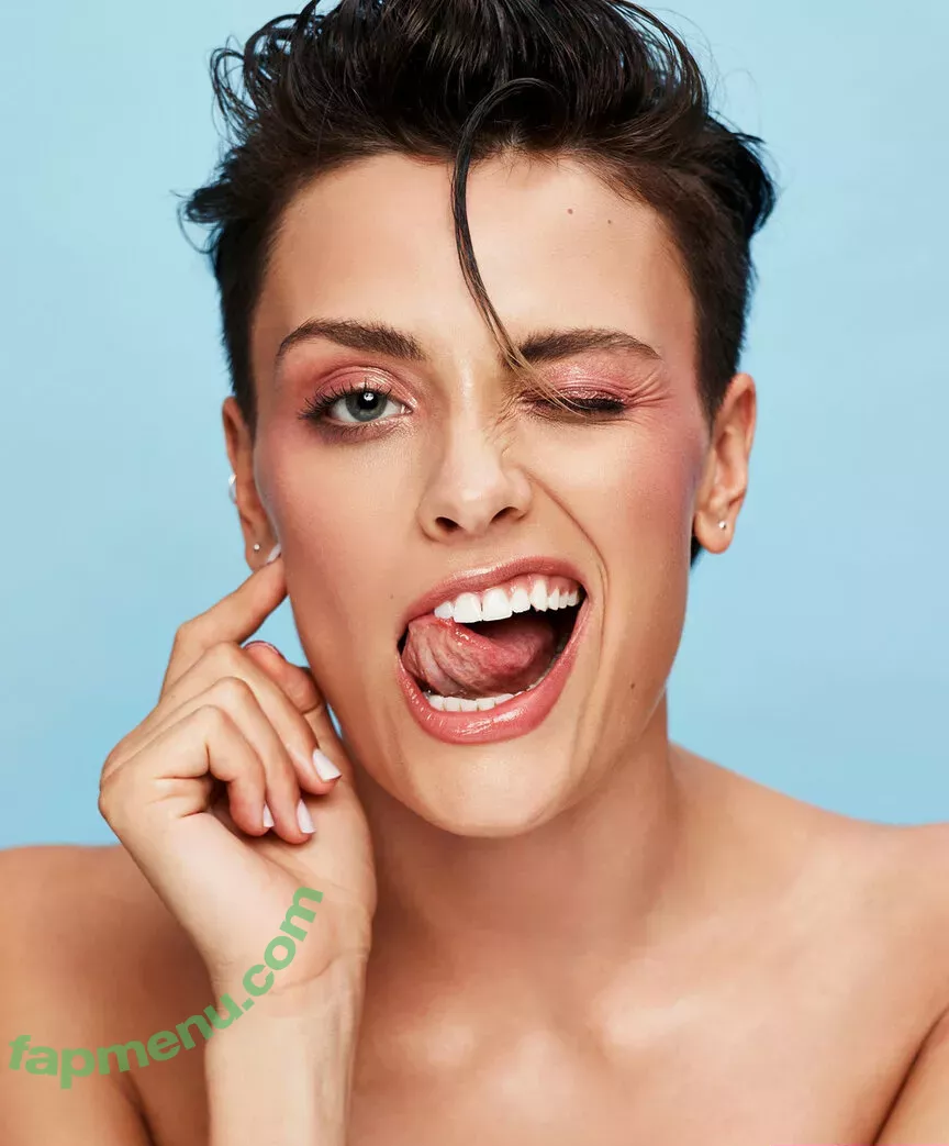 Wallis Day nude photo #0134 (wallisday)