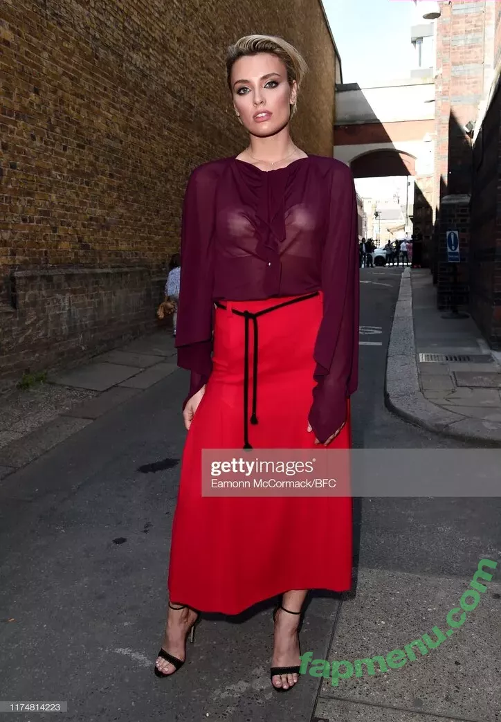 Wallis Day nude photo #0147 (wallisday)